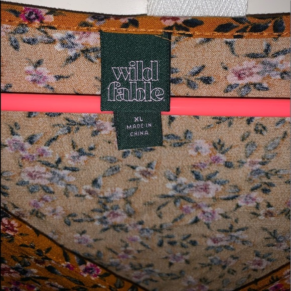 Yellow/ gold long sleeve crop top - Picture 3 of 4